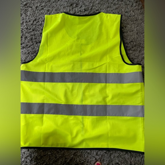 Reflective vest - Picture 8 of 9